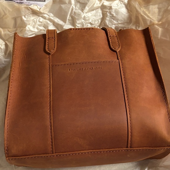 Portland Leather Handbags - Dakota color Portland Leather Classic Lola crossbody bag